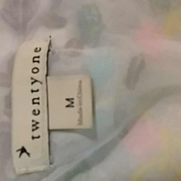 Pretty Little Summer Dress - Picture 7 of 7